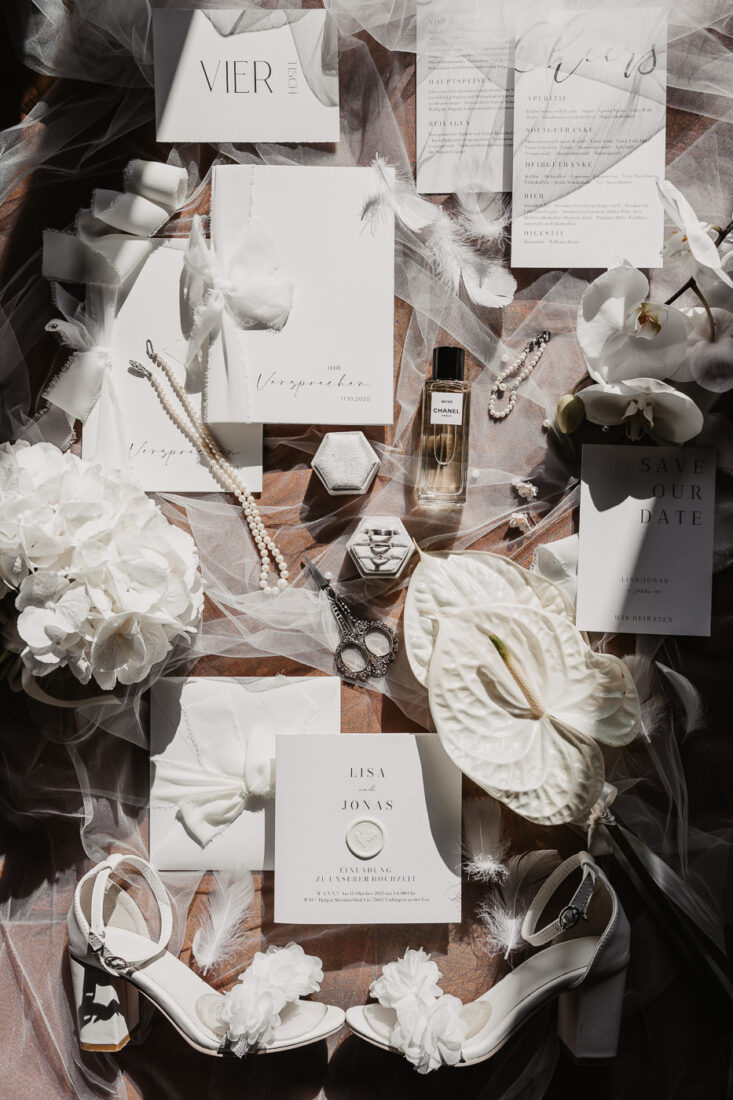 Hochzeitsdetails und Papeterie bei einer Hochzeit auf dem Steinbachhof.